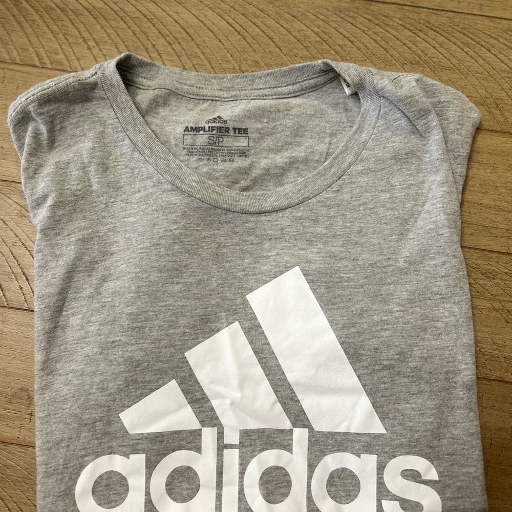 Adidas Women's Gray Short Sleeve Tee